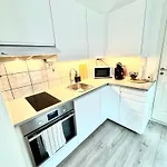Stor Attraktiv Studioleilighet I Sentrum Apartment Trondheim