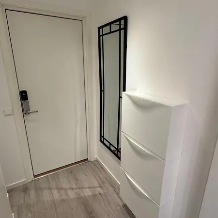 Stor Attraktiv Studioleilighet I Sentrum